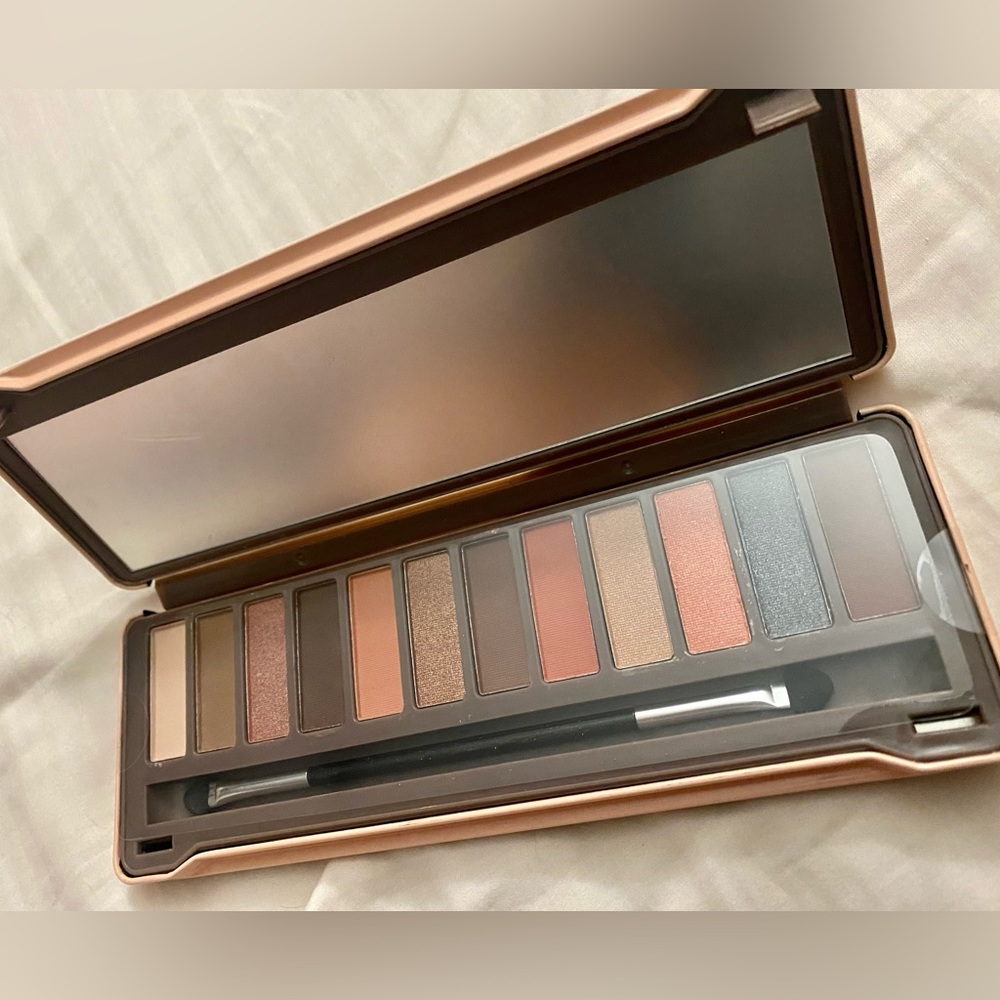 NEW Peach Bellini Eyeshadow Palette